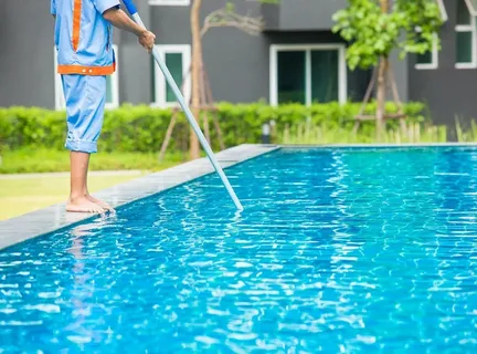 swimming pool contractors in dubai