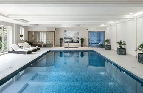 Indoor swimming pool Construction dubai