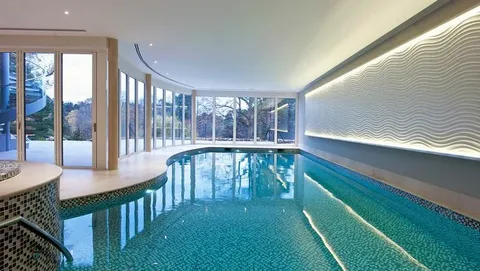 Indoor swimming pool Construction dubai