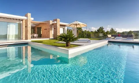 Transform Your Outdoor Space with Luxury Pool Construction in Dubai